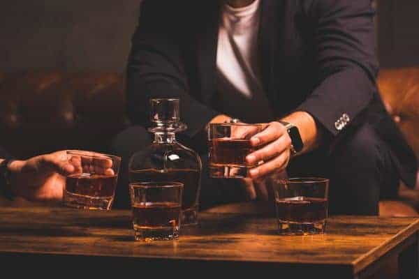 Whiskey glazen met karaf